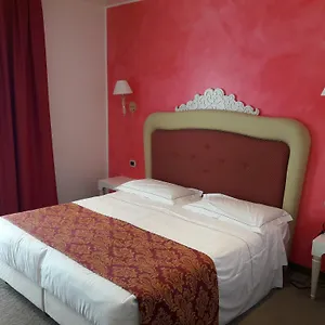 Szálloda Palace & La Conchiglia D' Oro ****